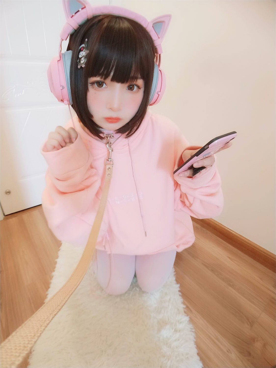 古川kagura 粉粉耳机猫2