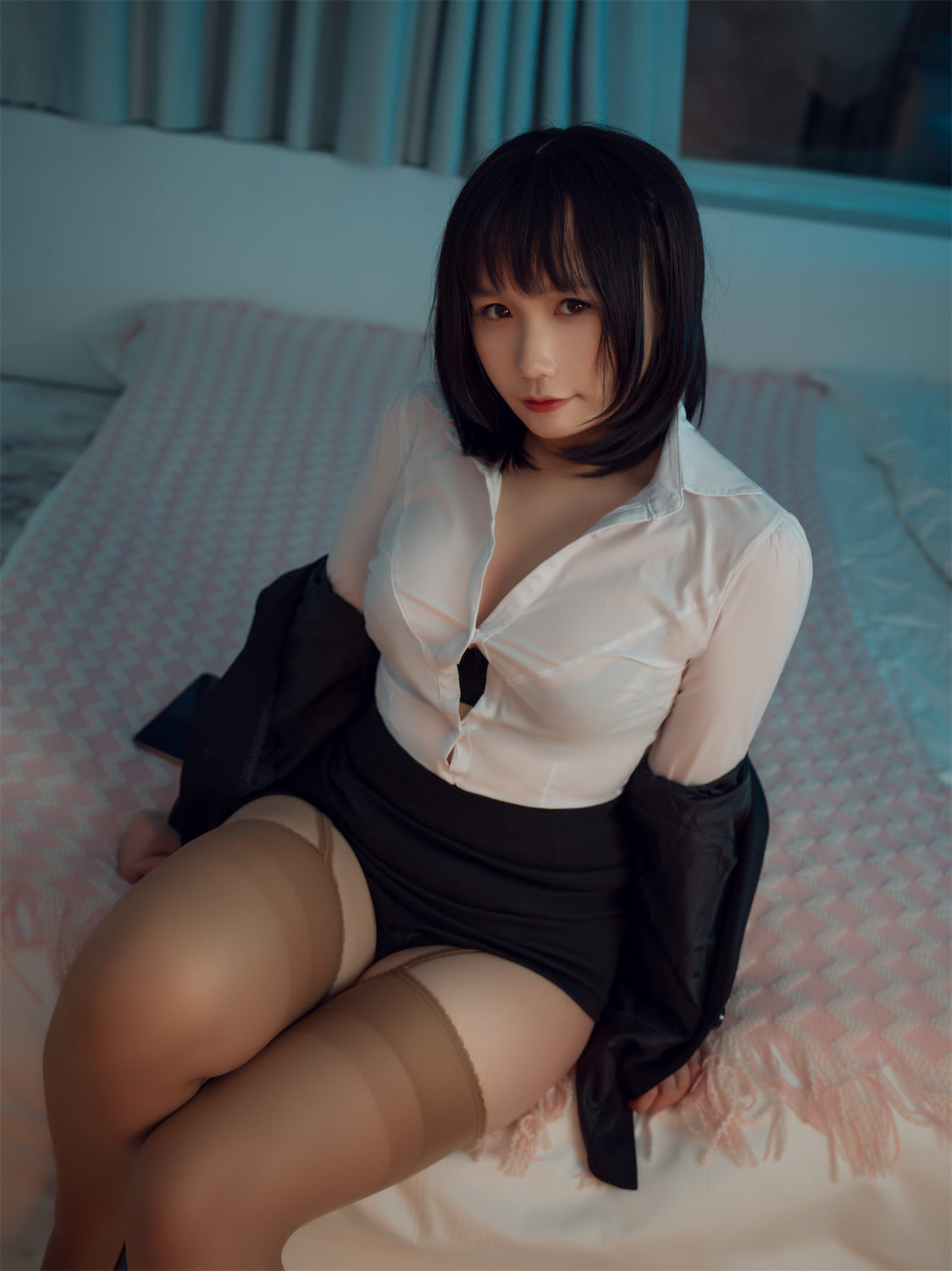 麻花麻花酱 秘书1