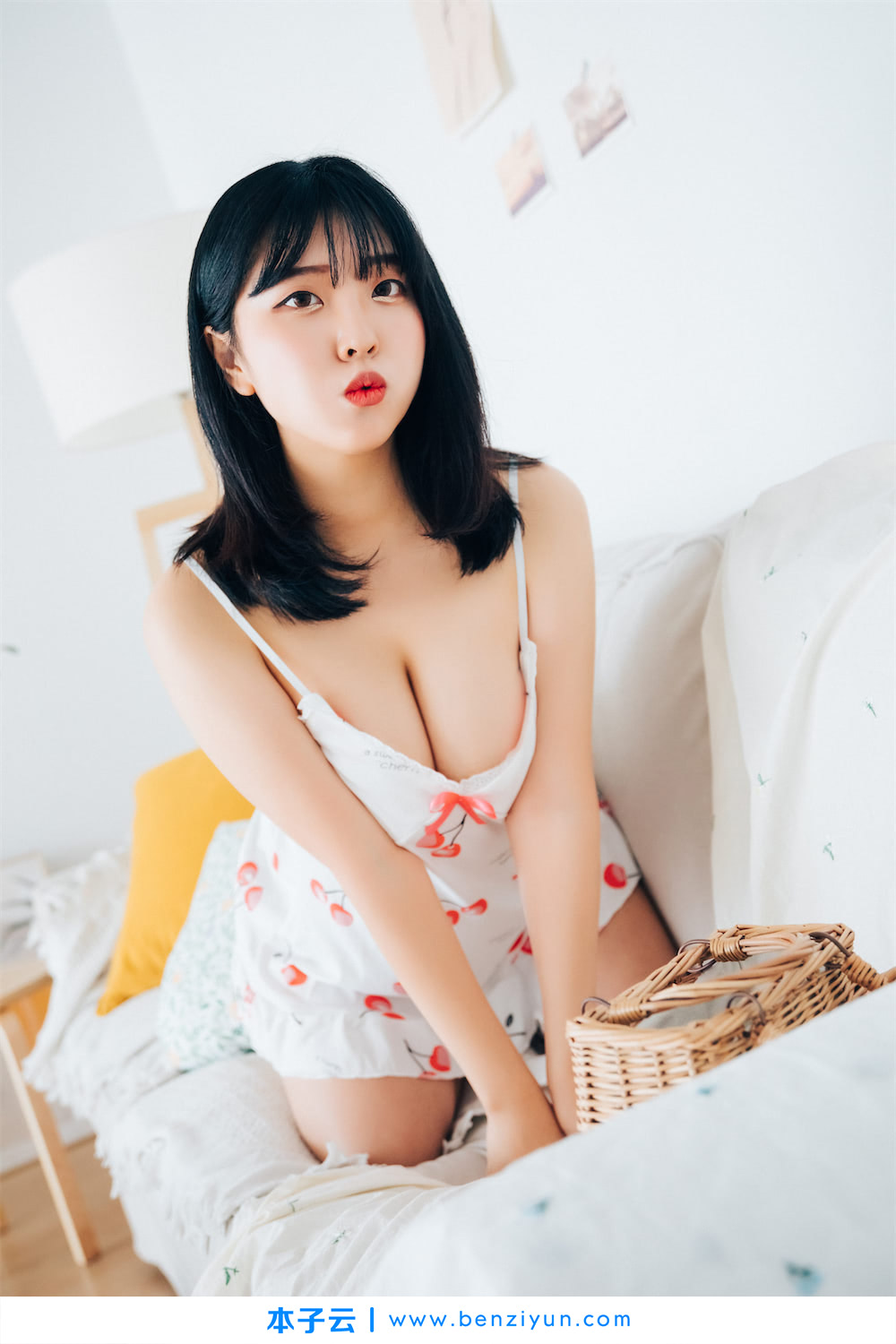 Hana Song 樱桃裙1