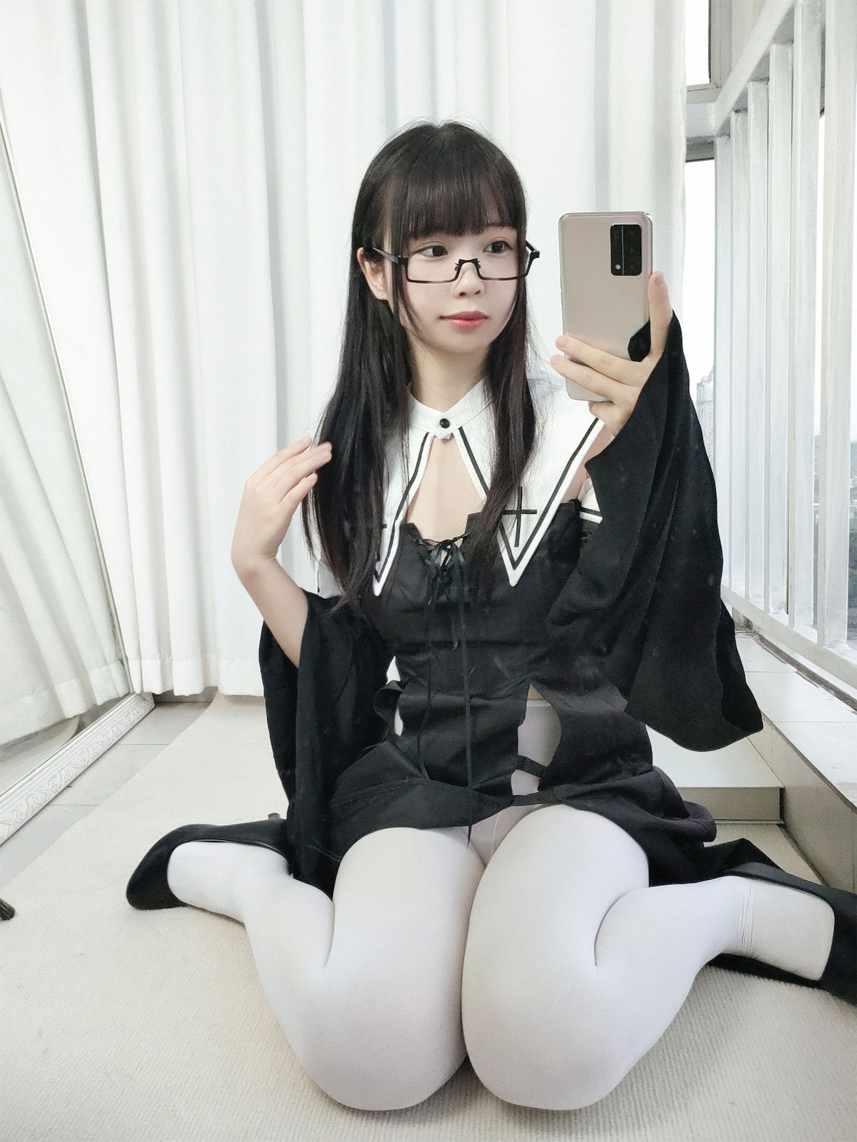 十万珍吱伏特 白丝修女1
