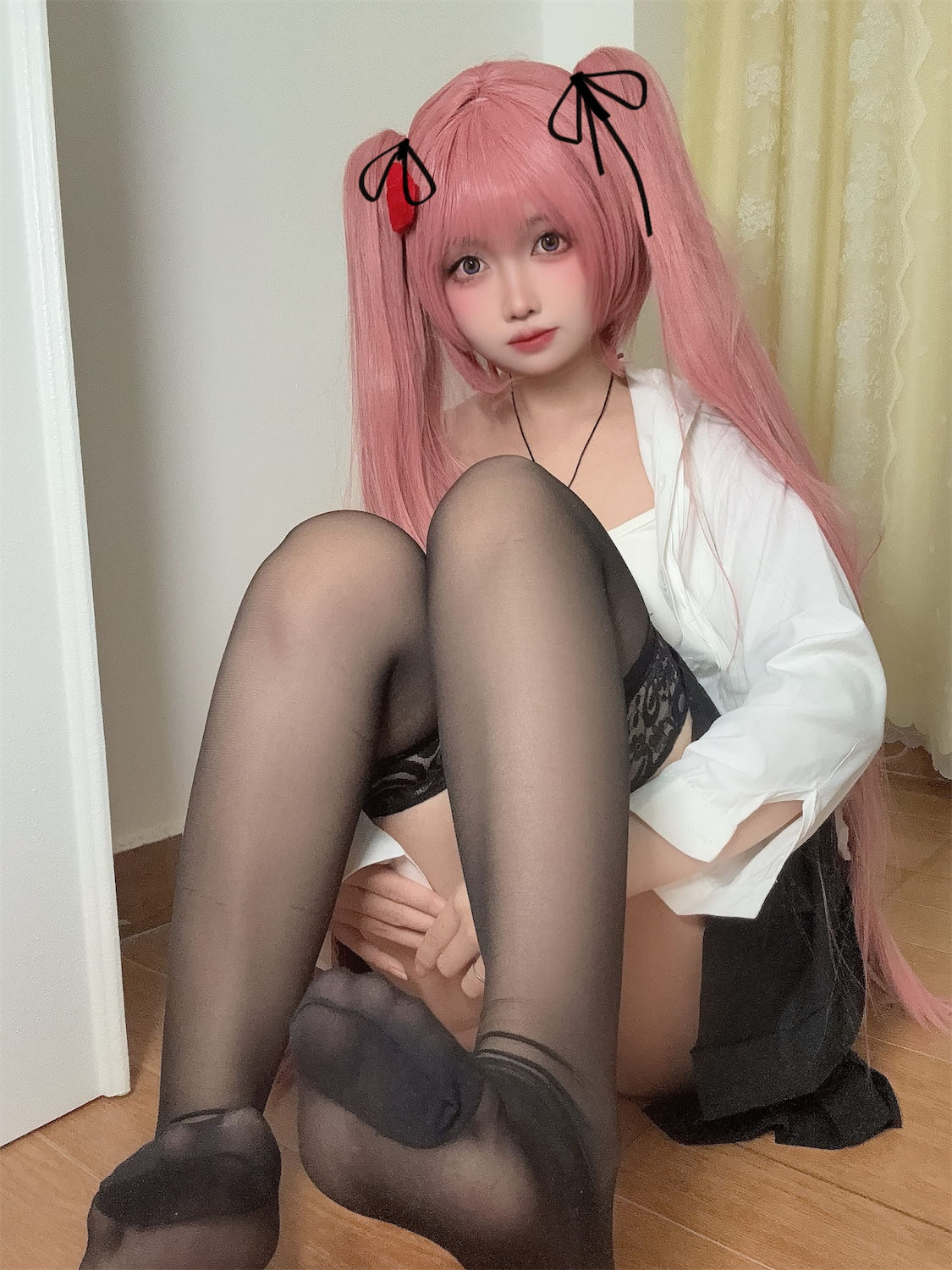 洛桑w伊梓 学妹黄裙自摄2