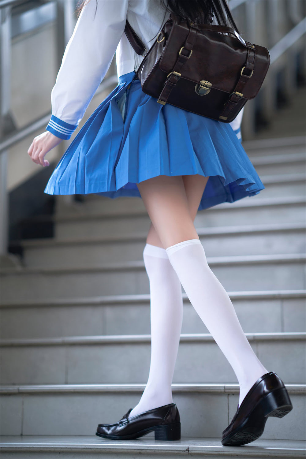 桜桃喵 地铁JK晚星6