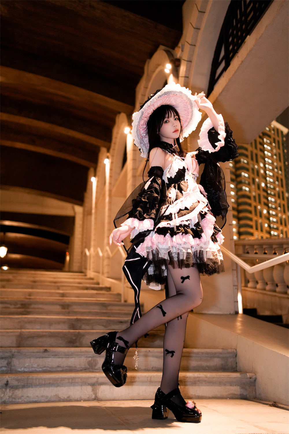 宮本桜 交错战线刃齿女警星愈5