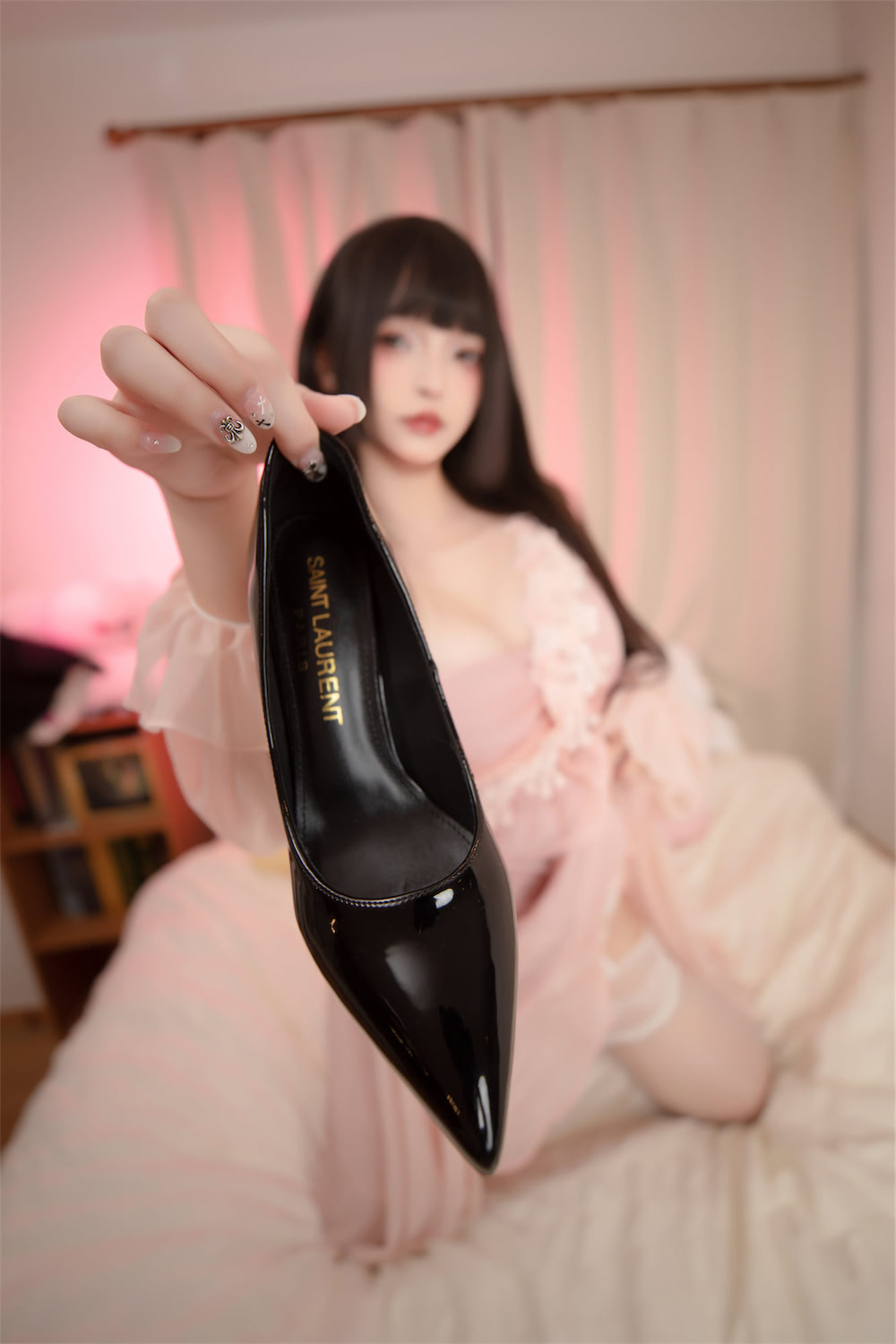 神乐坂真冬 高跟睡袍4