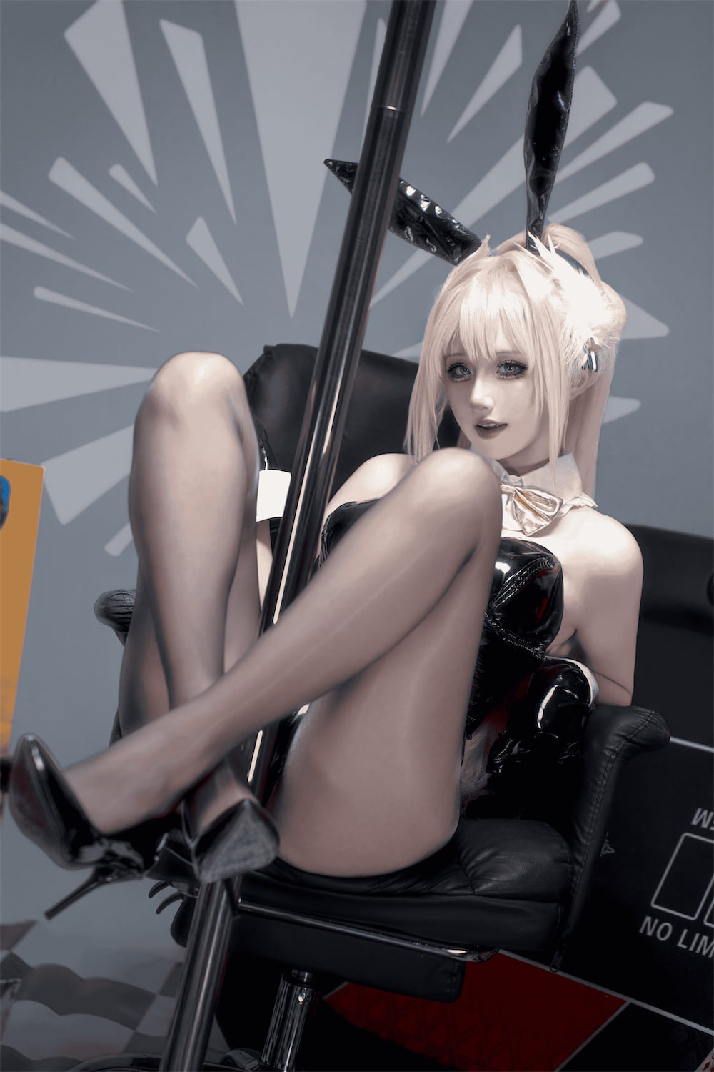 十悲伤小木十 露菲奢侈兔8