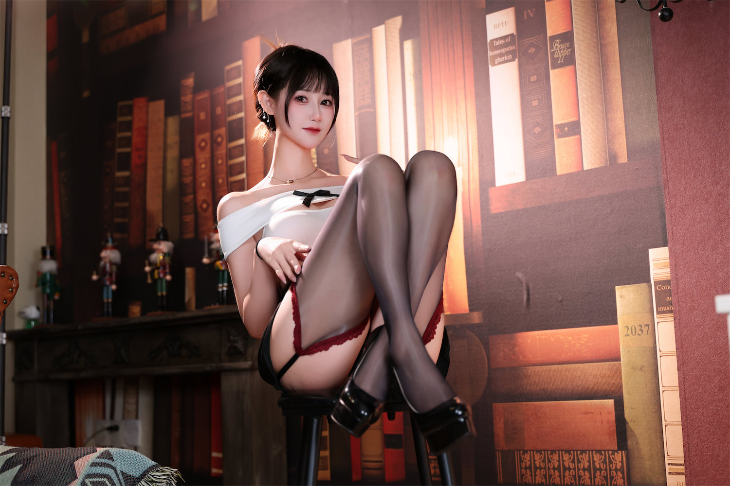 羽生三未 甜系OL3